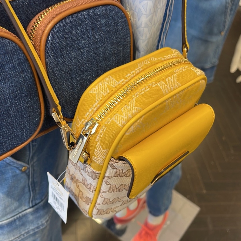 Michael Kors Sloan Editor Small Phone Logo Jacquard Crossbody
Butter Multi - Picture 15 of 16